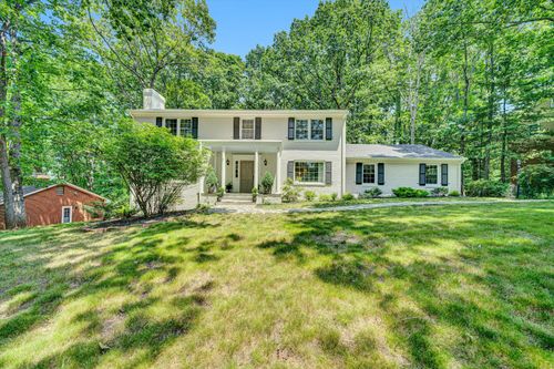 5227 Archer Dr, Roanoke, VA, 24018-8601 | Card Image