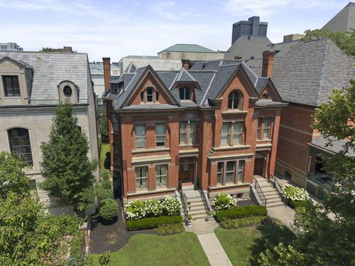 392 1/2 E Town Street, Columbus, OH, 43215 | Card Image
