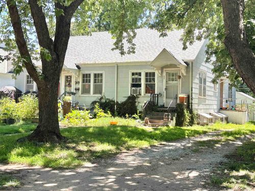 429 E B Ave, Kingman, KS, 67068-1614 | Card Image
