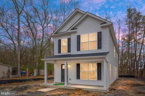 326 12th St, COLONIAL BEACH, VA, 22443-1516 | Card Image