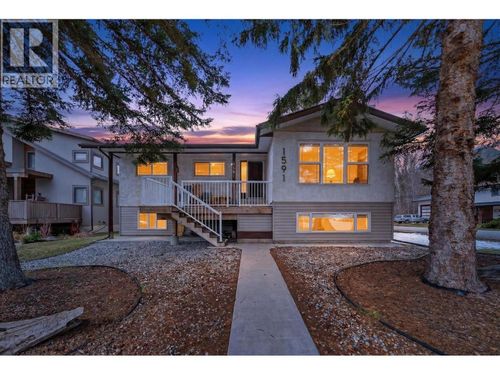 1591 11th Ave, Fernie, BC, V0B1M0 | Card Image