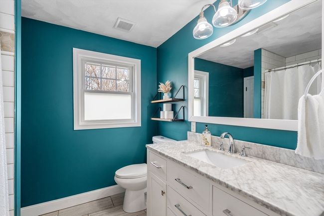 29 Putnam St, House other with 5 bedrooms, 2 bathrooms and 4 parking in Peabody MA | Image 13