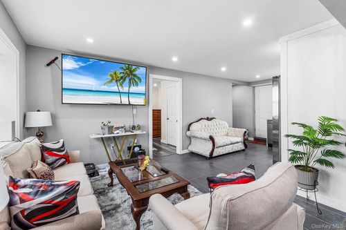 9 Deer St, Wyandanch, NY, 11798-3511 | Card Image