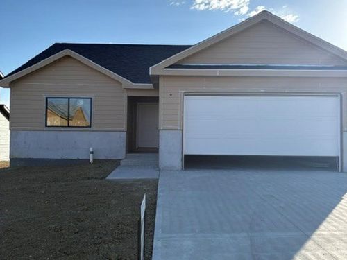 2085 Heathrow Ave, Casper, WY, 82609-3932 | Card Image
