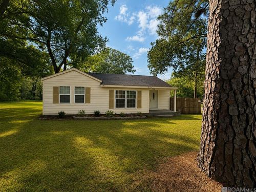 215 N River Rd, Denham Springs, LA, 70726-3222 | Card Image