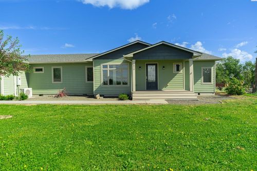 573 E Sunset Dr, Burbank, WA, 99323-9663 | Card Image