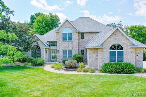 15 Fox Mill Dr, Maryville, IL, 62062-6716 | Card Image