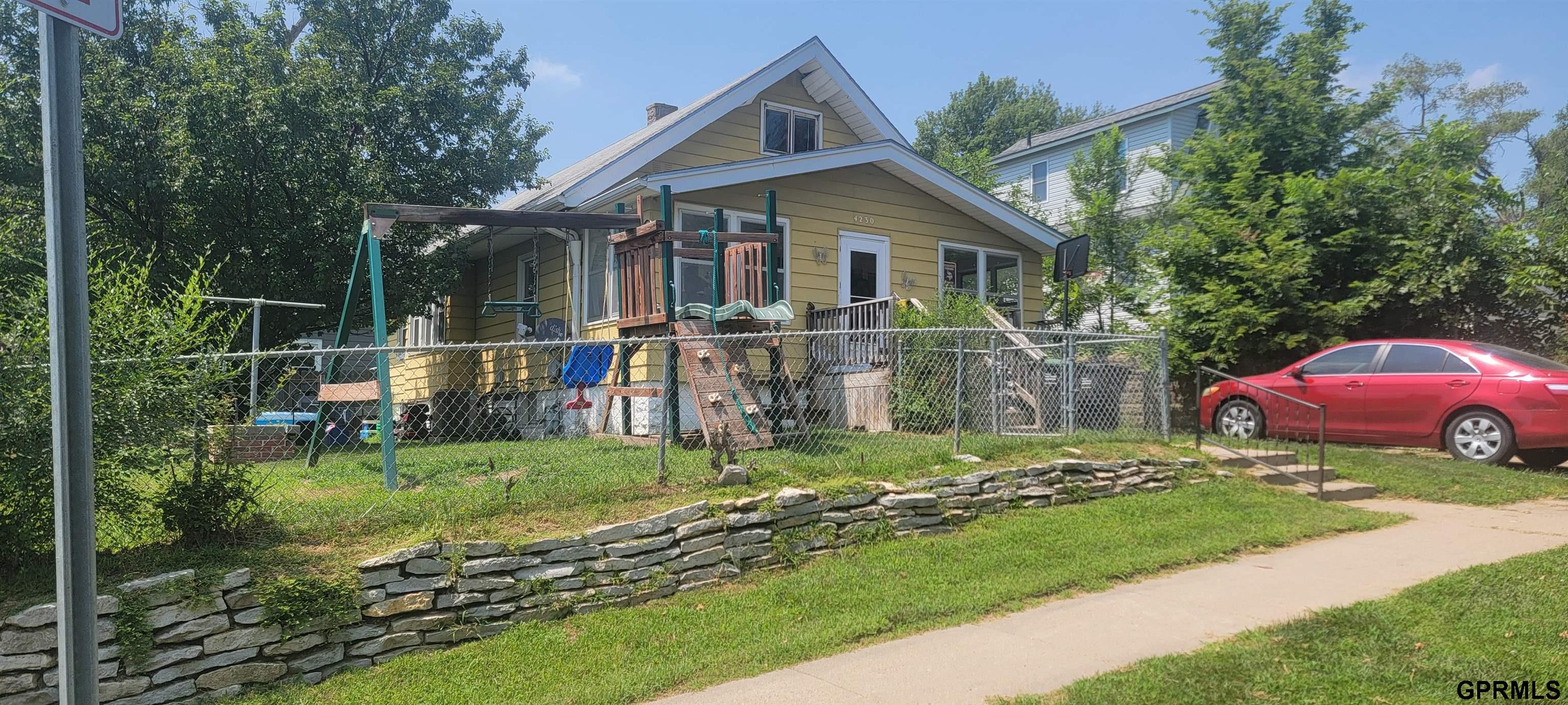 17th St, Omaha, NE 68107