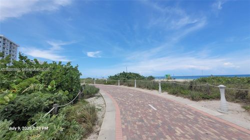 apt-215-335 Ocean Dr, Miami Beach, FL, 33139-8775 | Card Image