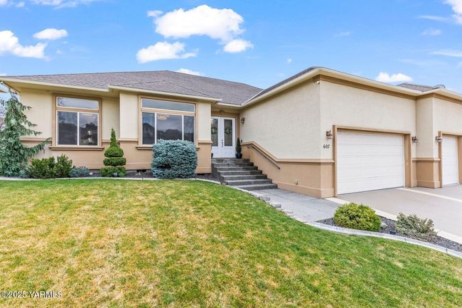 Front of Home | Image 5