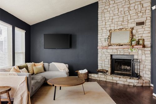 apt-2-19 Deerfield Dr, Wimberley, TX, 78676-2723 | Card Image