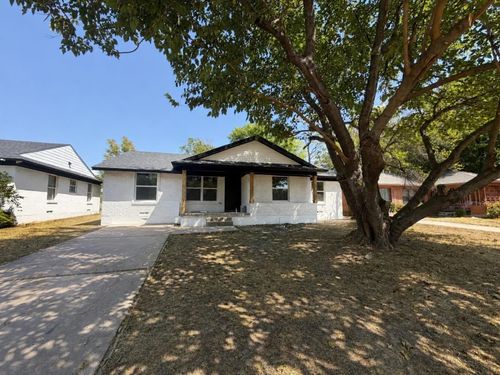 1241 E Pentagon Parkway, Dallas, TX, 75216 | Card Image