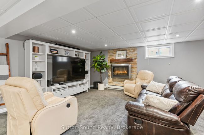 232 4th Ave, House other with 4 bedrooms, 3 bathrooms and 4 parking in Hanover ON | Image 30
