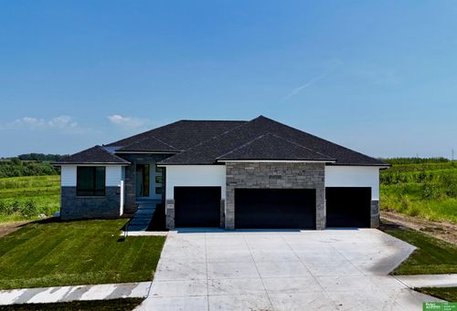 5709 N 195th St, Elkhorn, NE, 68022-5384 | Card Image