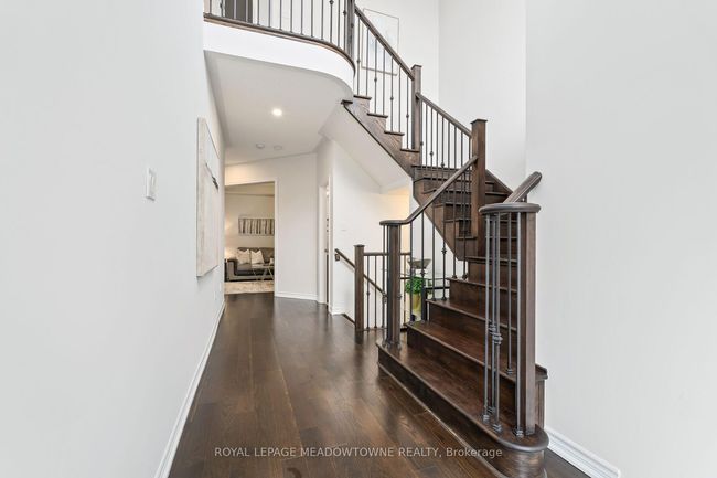 121 Upper Canada Crt, House other with 4 bedrooms, 4 bathrooms and 4 parking in Georgetown ON | Image 24