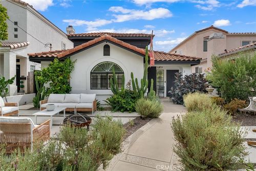 314 Ultimo Ave, Long Beach, CA, 90814-3209 | Card Image