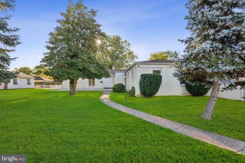 2611 Barton Ct, CINNAMINSON, NJ, 08077-4042 | Card Image