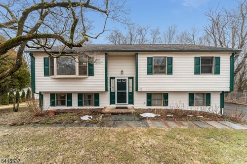 21 Slope Dr, Hackettstown, NJ, 07840-4124 | Card Image