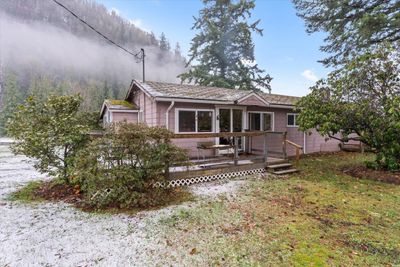 238 Maple Falls Rd, House other with 2 bedrooms, 1 bathrooms and 12 parking in Lindell Beach BC | Image 3