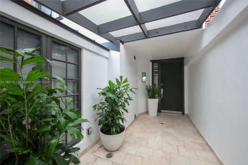 a1-1530 Ne Quayside Ter, Miami, FL, 33138-2214 | Card Image