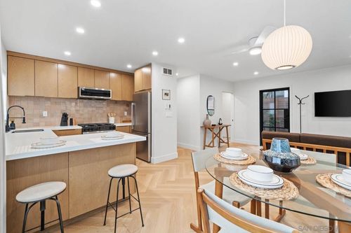 7372 Bishops Ln, La Jolla, CA, 92037 | Card Image