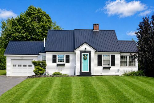 73 Hillside Street, Presque Isle, ME, 04769 | Card Image