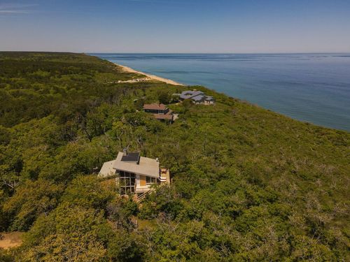 135 Newcomb Hollow Rd, Wellfleet, MA, 02667-7163 | Card Image
