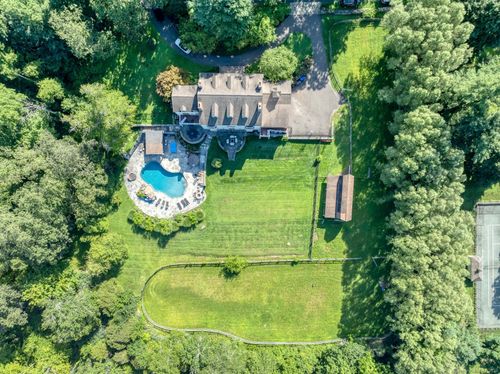 85 Spring Valley Rd, Ridgefield, CT, 06877-1218 | Card Image