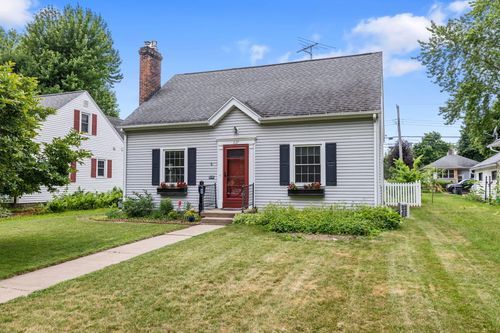 637 23rd St N, La Crosse, WI, 54601-3853 | Card Image