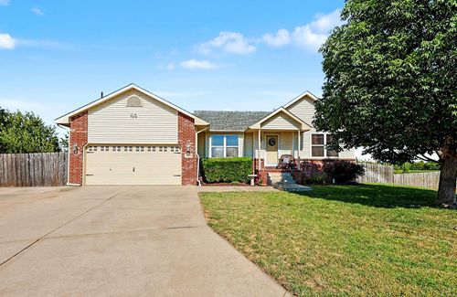 2604 Mainsgate Cir, Augusta, KS, 67010-2292 | Card Image