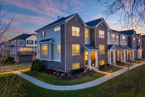 30W130 Wheeler Cir, Warrenville, IL, 60563-1627 | Card Image