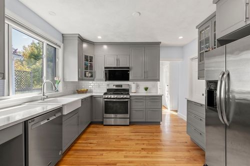 214-214 River St, Newton, MA, 02465-1430 | Card Image