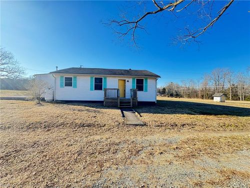 422 Syringa Rd, Topping, VA, 23169-2079 | Card Image