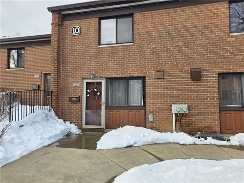 3691 Allendale Cir, Pittsburgh, PA, 15204-1203 | Card Image