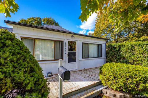 26361 Parkington St, Roseville, MI, 48066-3330 | Card Image