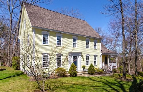 22 Long Hill Rd, Georgetown, MA, 01833-2202 | Card Image