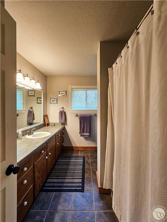 201 W 8 Th Ave, House other with 4 bedrooms, 2 bathrooms and null parking in Big Timber MT | Image 16