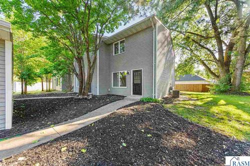 1639 Pleasant View Dr, North Mankato, MN, 56003-2429 | Card Image