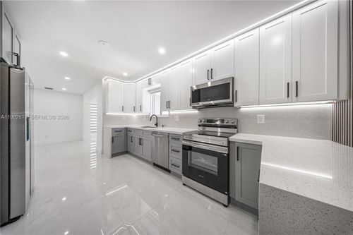 17860 Sw 110th Ct, Miami, FL, 33157-5070 | Card Image
