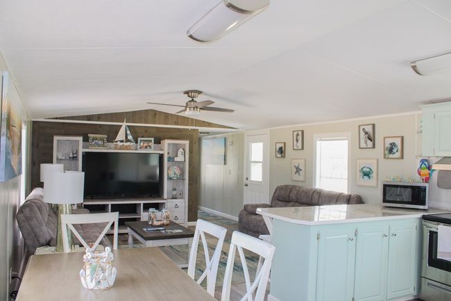 231 Ne Webb Ln, House other with 2 bedrooms, 2 bathrooms and 2 parking in Steinhatchee FL | Image 15