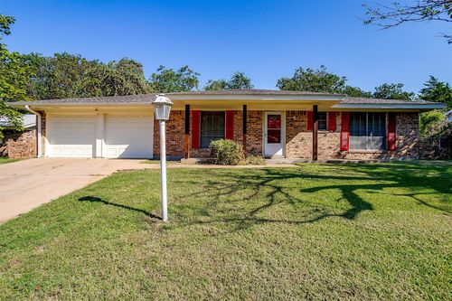 1104 Julie St, Weatherford, TX, 76086-6041 | Card Image