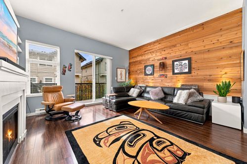 709 Premier St, North Vancouver, BC, V7J0A5 | Card Image