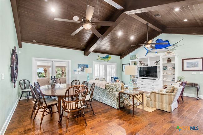 2133 W Maple St, House other with 4 bedrooms, 5 bathrooms and null parking in Port O Connor TX | Image 10