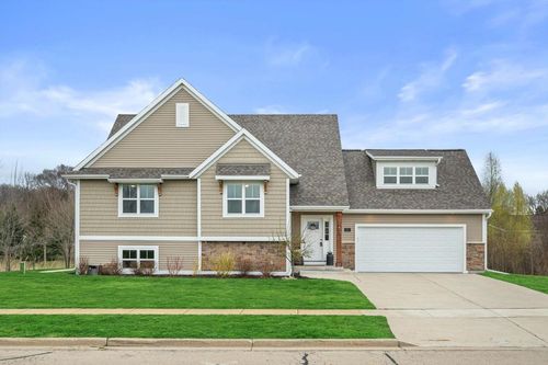 261 Cardinal Drive, Sullivan, WI, 53178 | Card Image