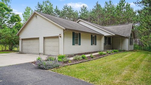 2107 W Kelly Dr, Mount Pleasant, MI, 48858-8586 | Card Image