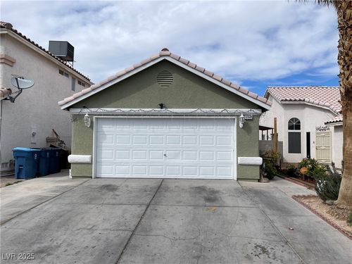 4568 Little Finch Ln, Las Vegas, NV, 89115-3808 | Card Image
