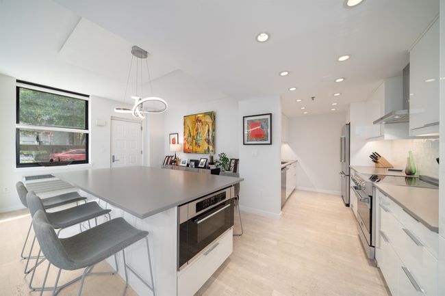 APT-103 - 2 Constitution Ct, Condo with 3 bedrooms, 3 bathrooms and null parking in Hoboken NJ | Image 12