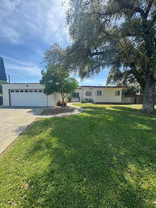 1127 W Walnut Ave, Visalia, CA, 93277-5337 | Card Image