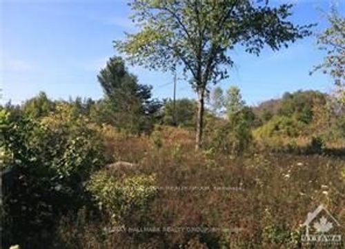 49 Rideau Ave N, Smiths Falls, ON, K7A | Card Image