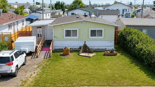 623 5 Avenue W, Hanna, AB, T0J1P0 | Card Image